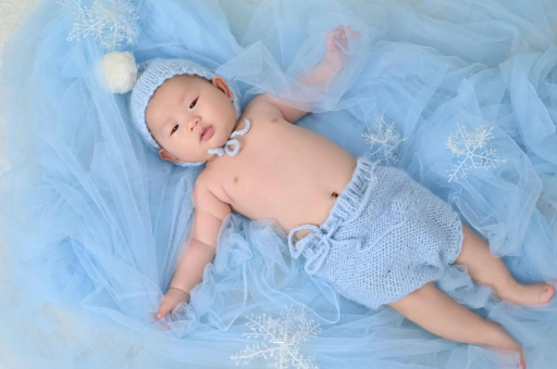 浚县宝宝流黄鼻涕打喷嚏